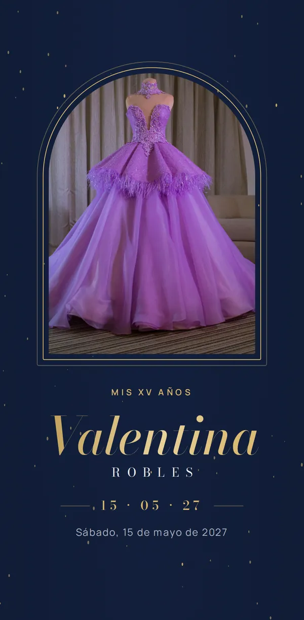 Portada de la invitación de muestra de XV años: vestido lila en un arco dorado sobre azul noche y el nombre Valentina